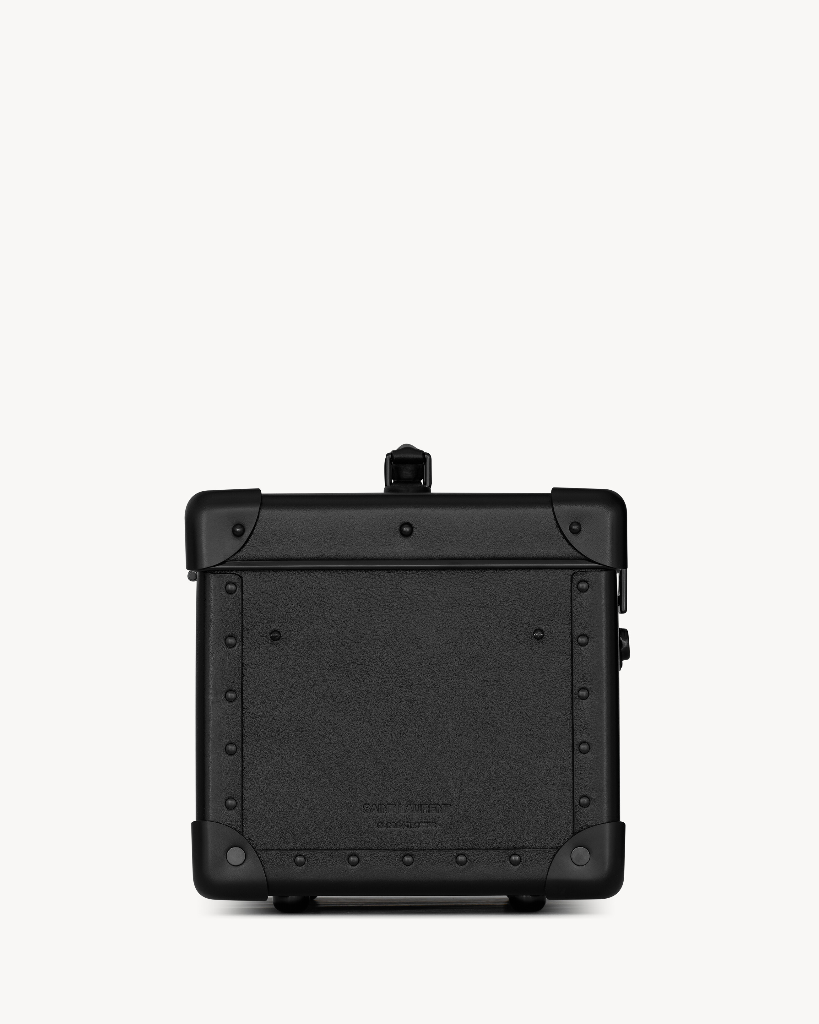 GLOBE-TROTTER VANITY CASE IN LEATHER