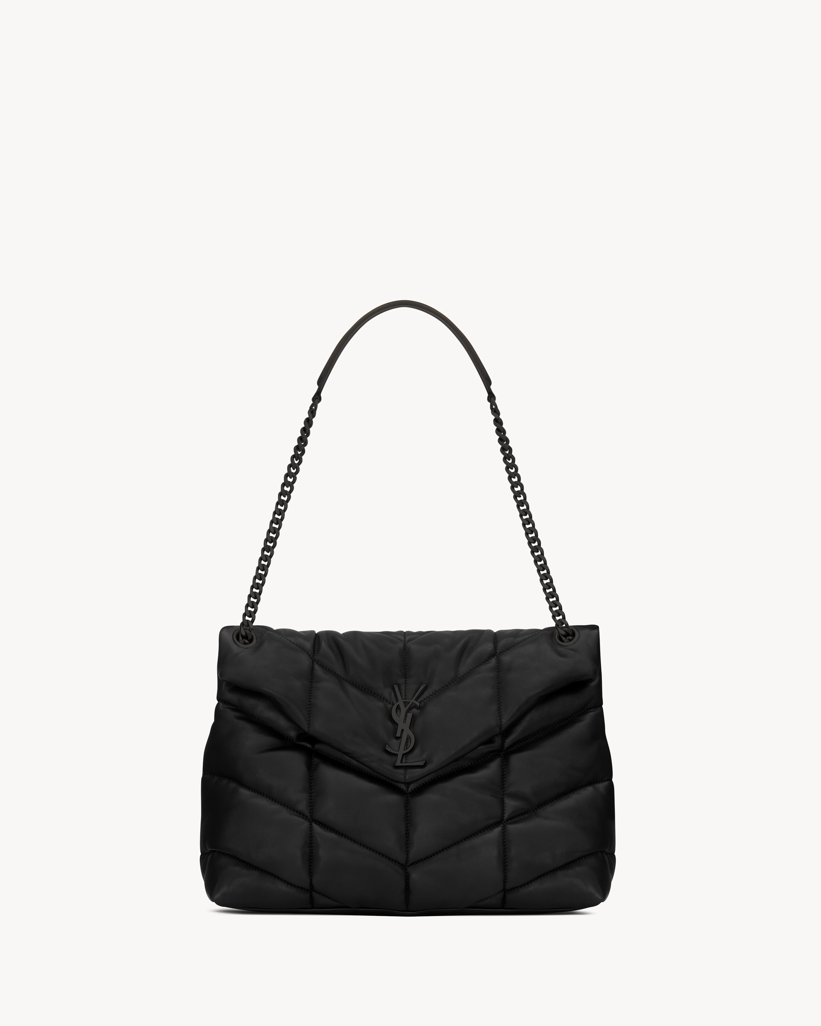 Puffer mediano de napa acolchada