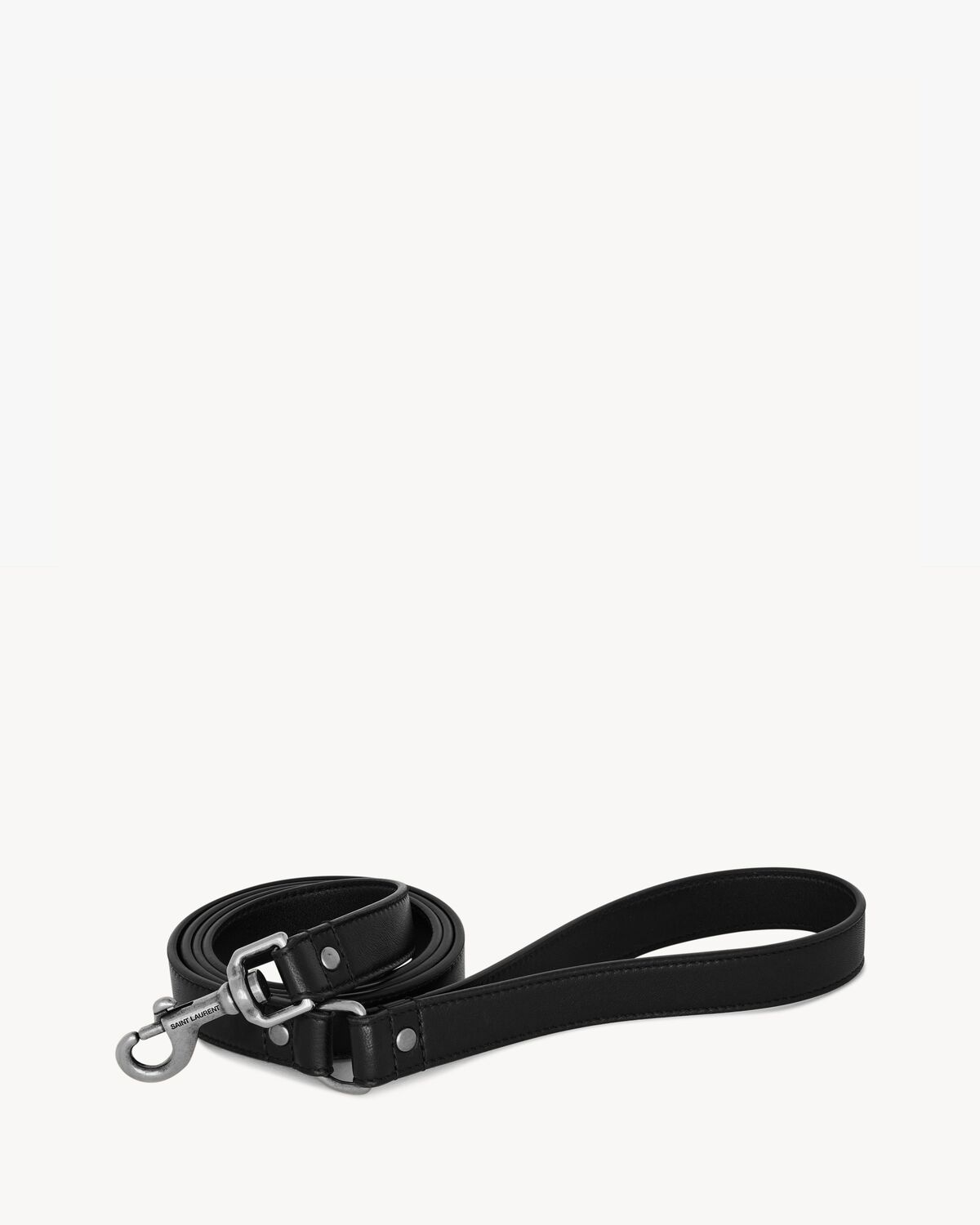 dog leash in smooth leather