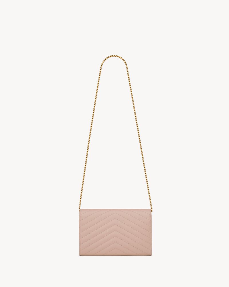 Cartera clásica con cadena Cassandre de piel efecto grain de poudre