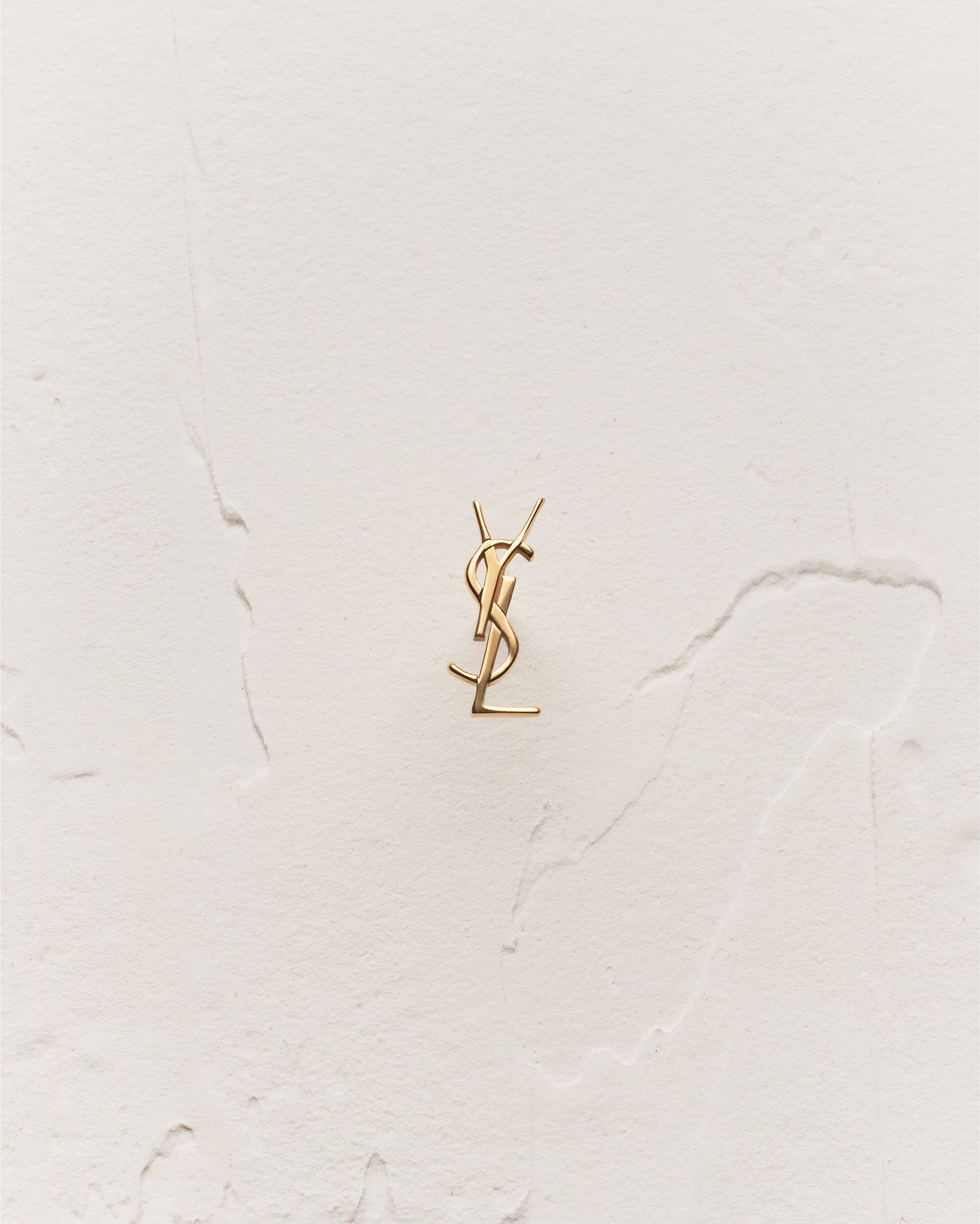 CASSANDRE stud earring in 18K yellow gold