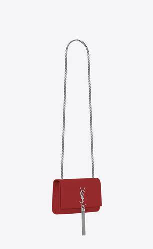 kate chain wallet with tassel in grain de poudre embossed leather