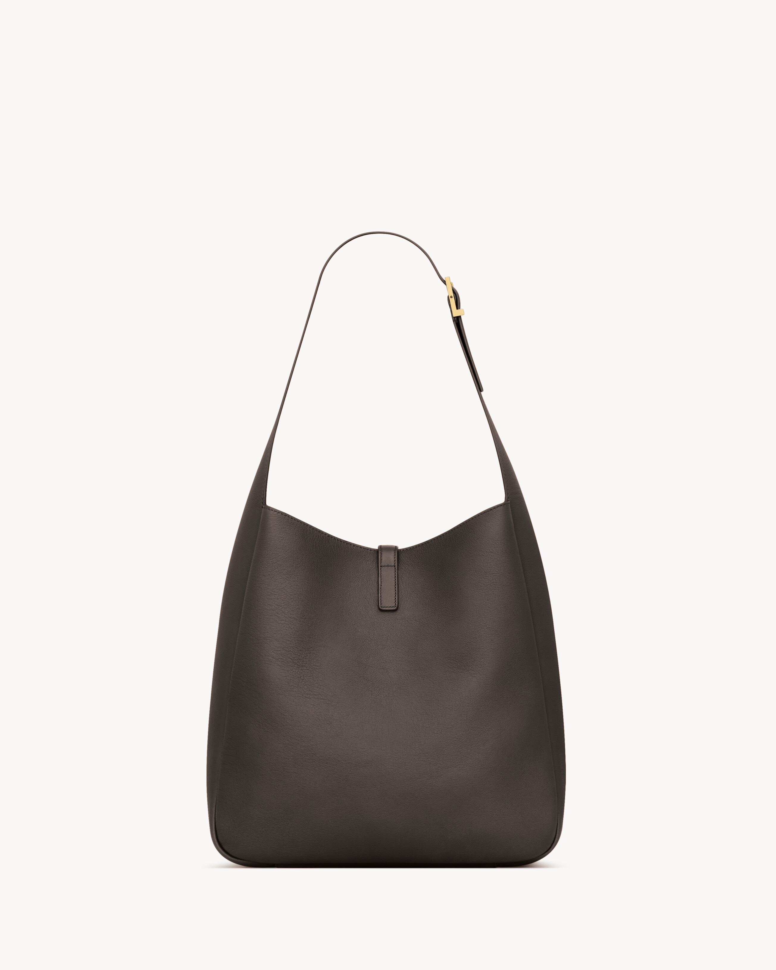 Le 5 à 7 large souple en cuir grainé