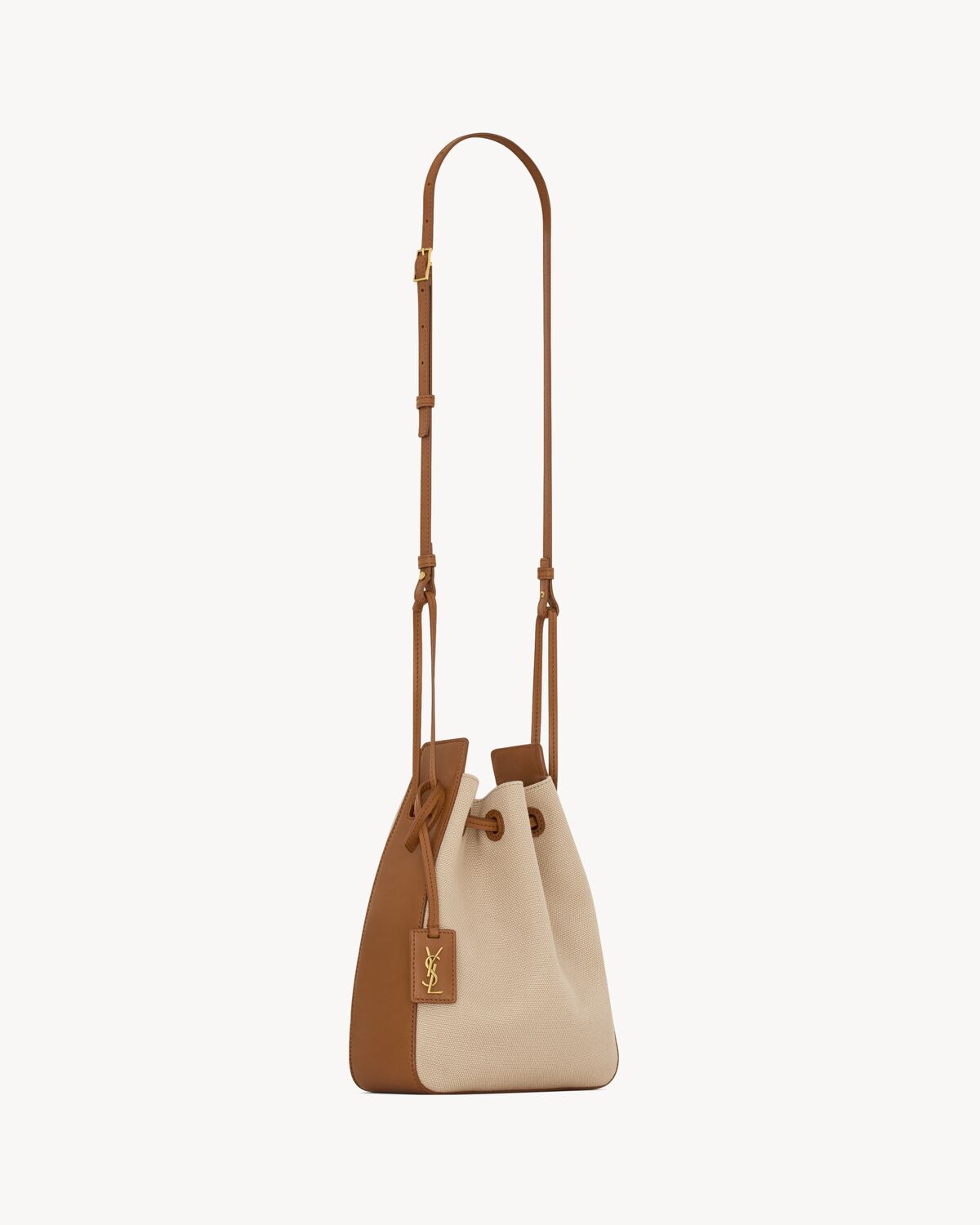 bucket bag in canvas