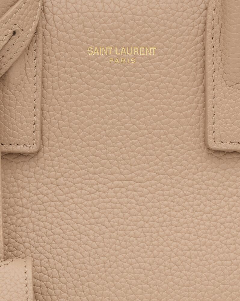 sac de jour nano in supple grained leather