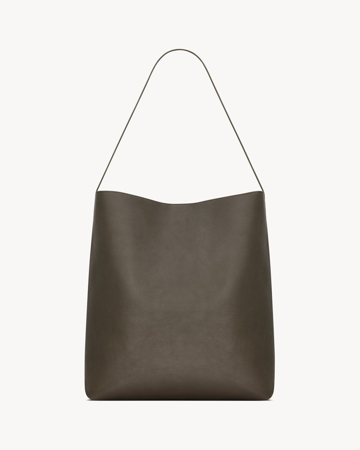 bold hobo bag in leather