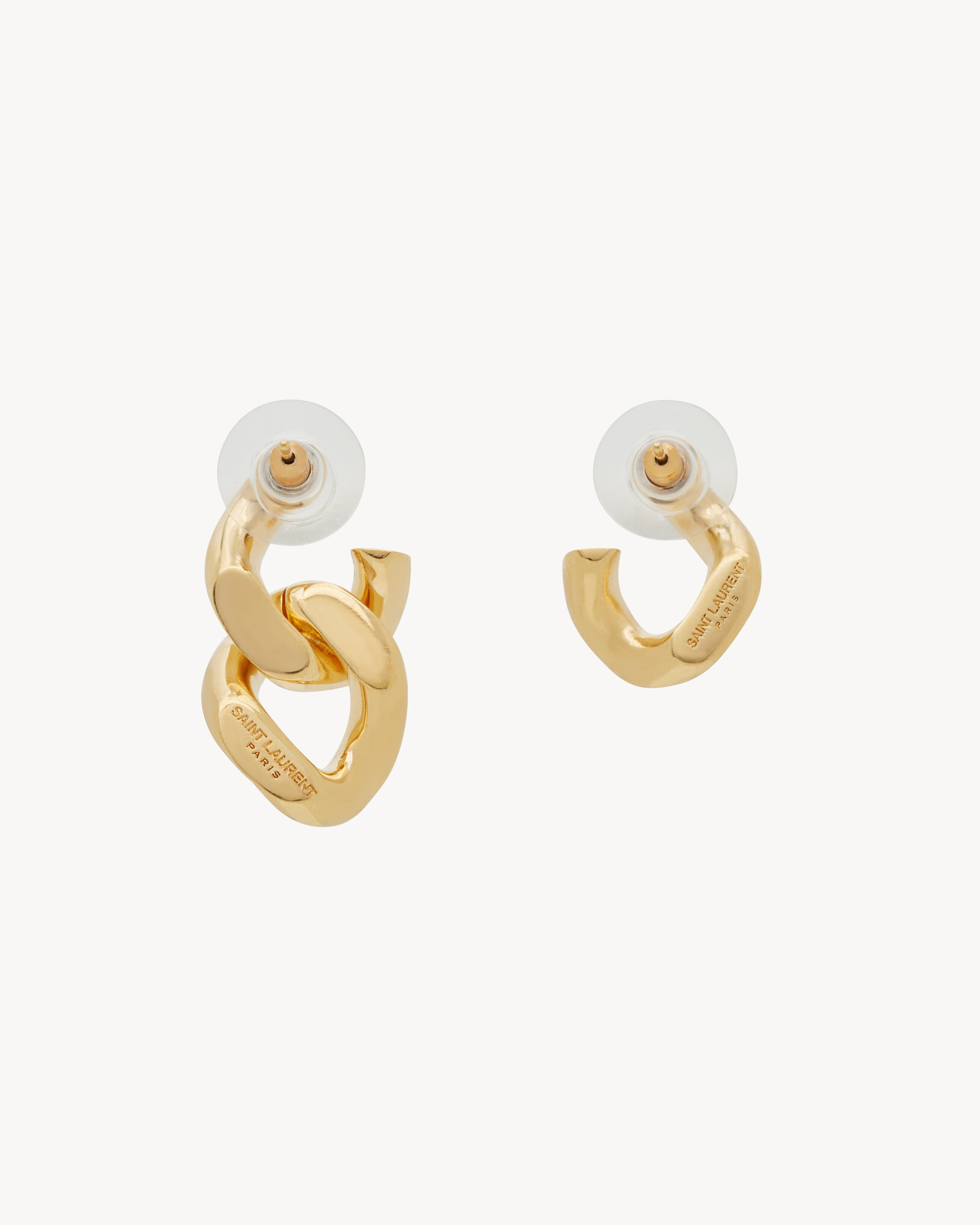 Asymmetrical curb chain earrings in metal