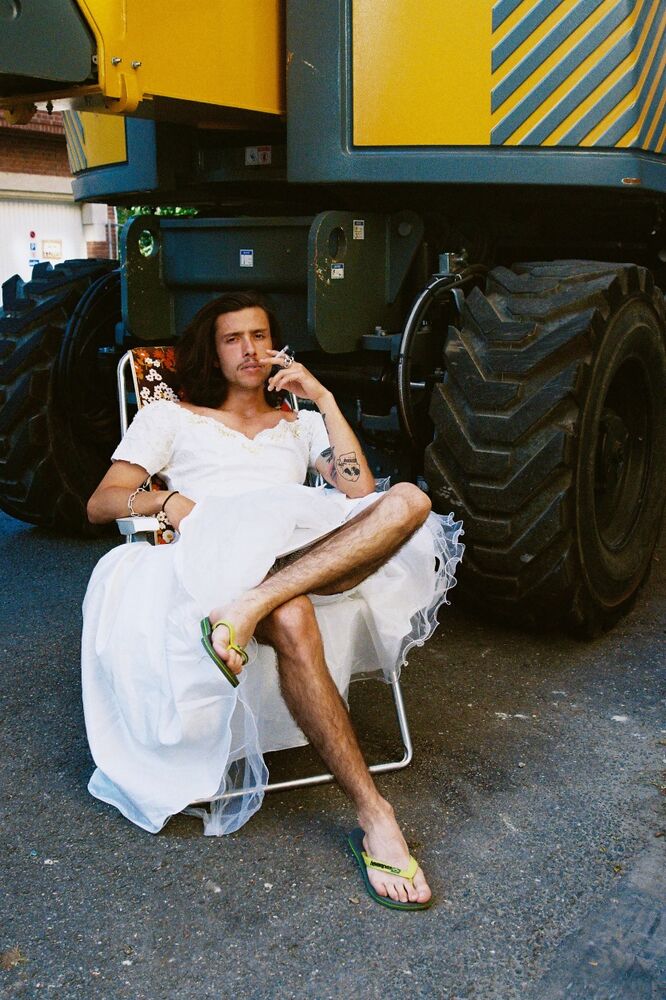 SL Editions > Fanzine > Lucie Cherqui > Slider > Visual 22 > image