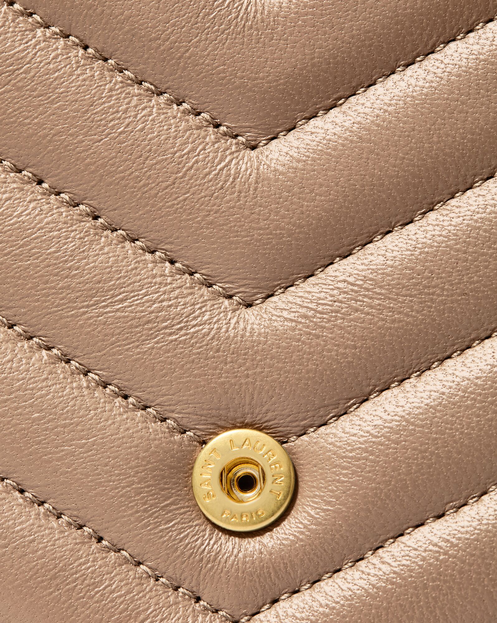 CASSANDRE ENVELOPE CHAIN WALLET IN LAMBSKIN