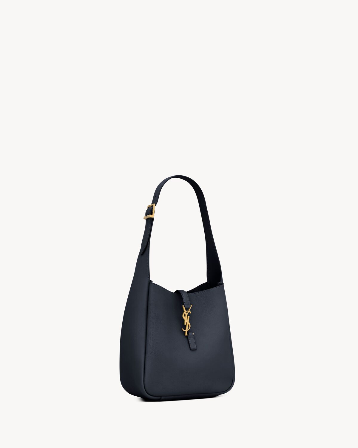 생로랑 LE 5 À 7 그레인드 가죽 서플 스몰 숄더백 713938AAAUQ4100