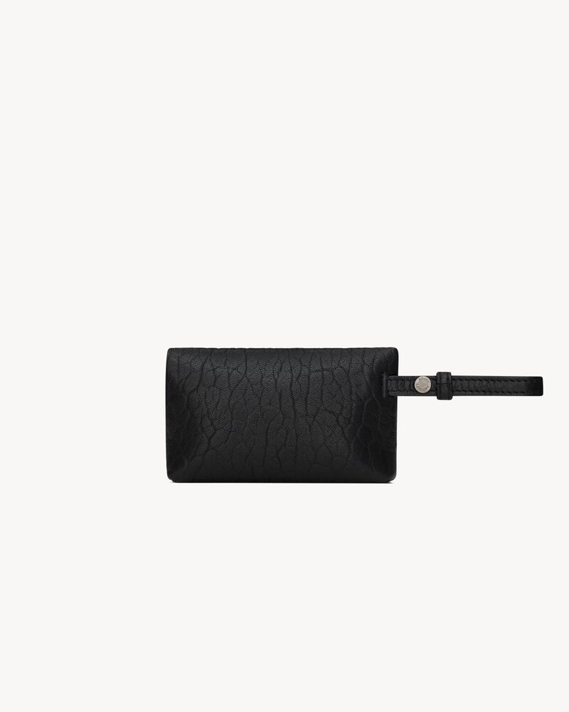 CASSANDRE micro enveloppe en cuir grainé