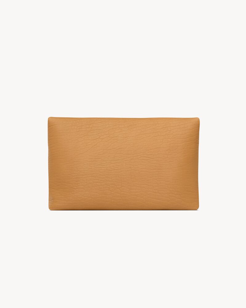 Pochette Envelope Cassandre grande in pelle di agnello