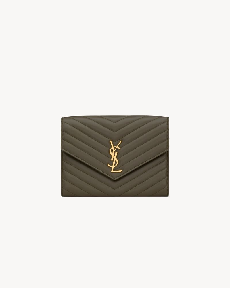 Pochette con patta CASSANDRE MATELASSÉ in pelle di agnello