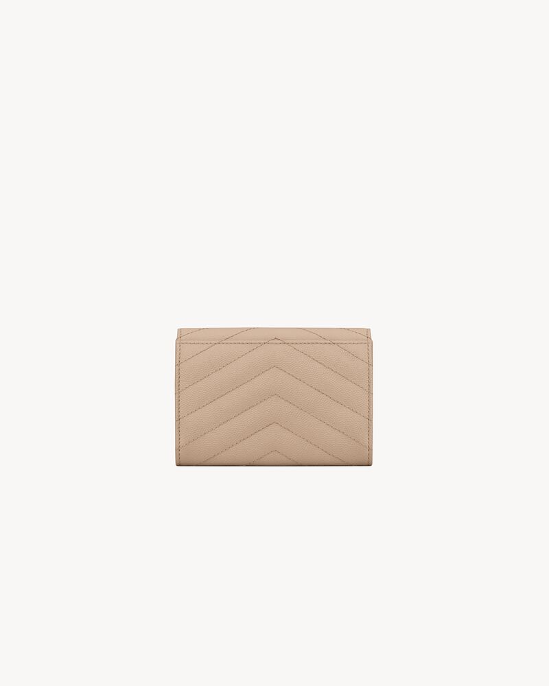 CASSANDRE MATELASSÉ PETIT PORTEFEUILLE ENVELOPPE EN CUIR GRAIN DE POUDRE