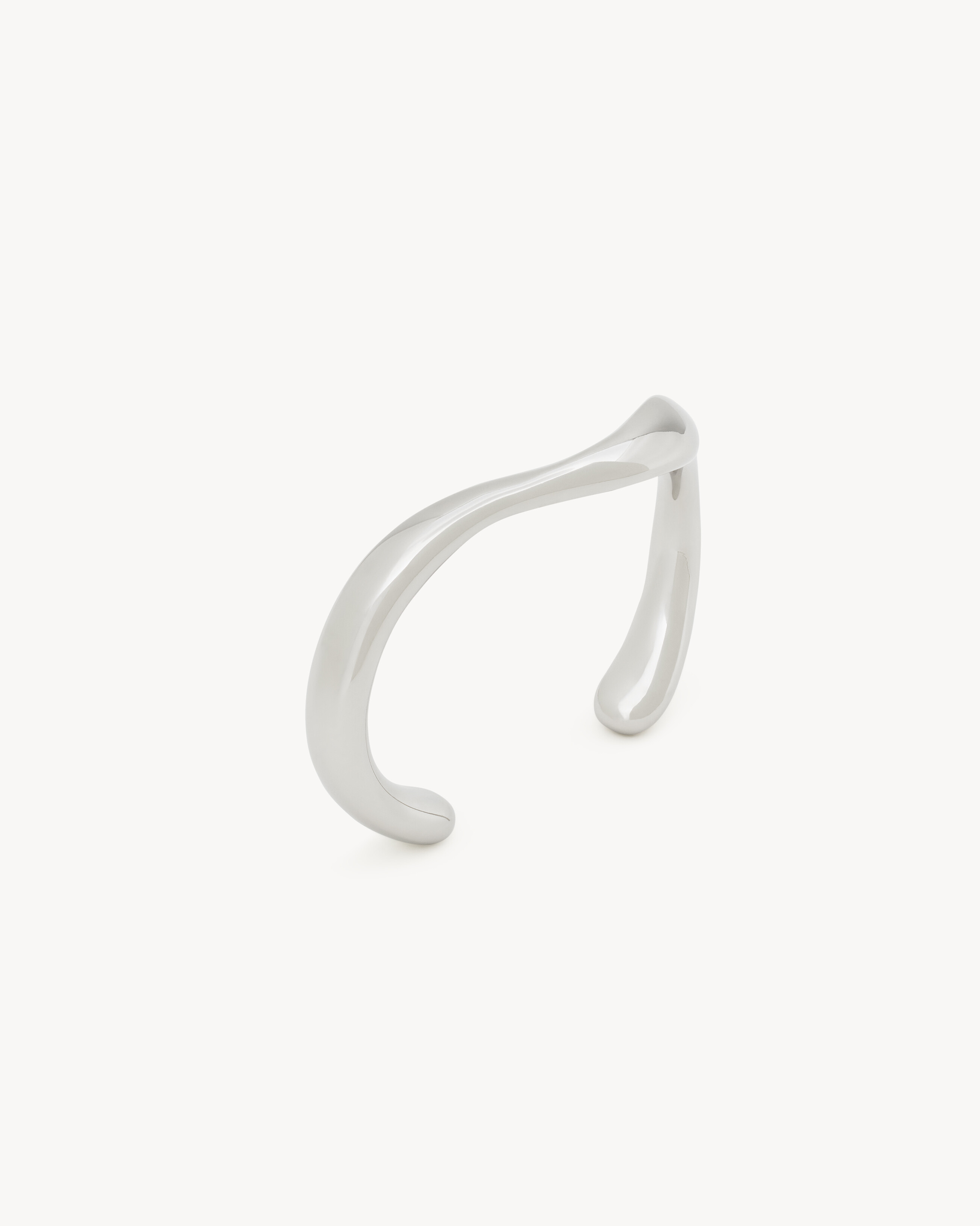 wavy cuffs in metal