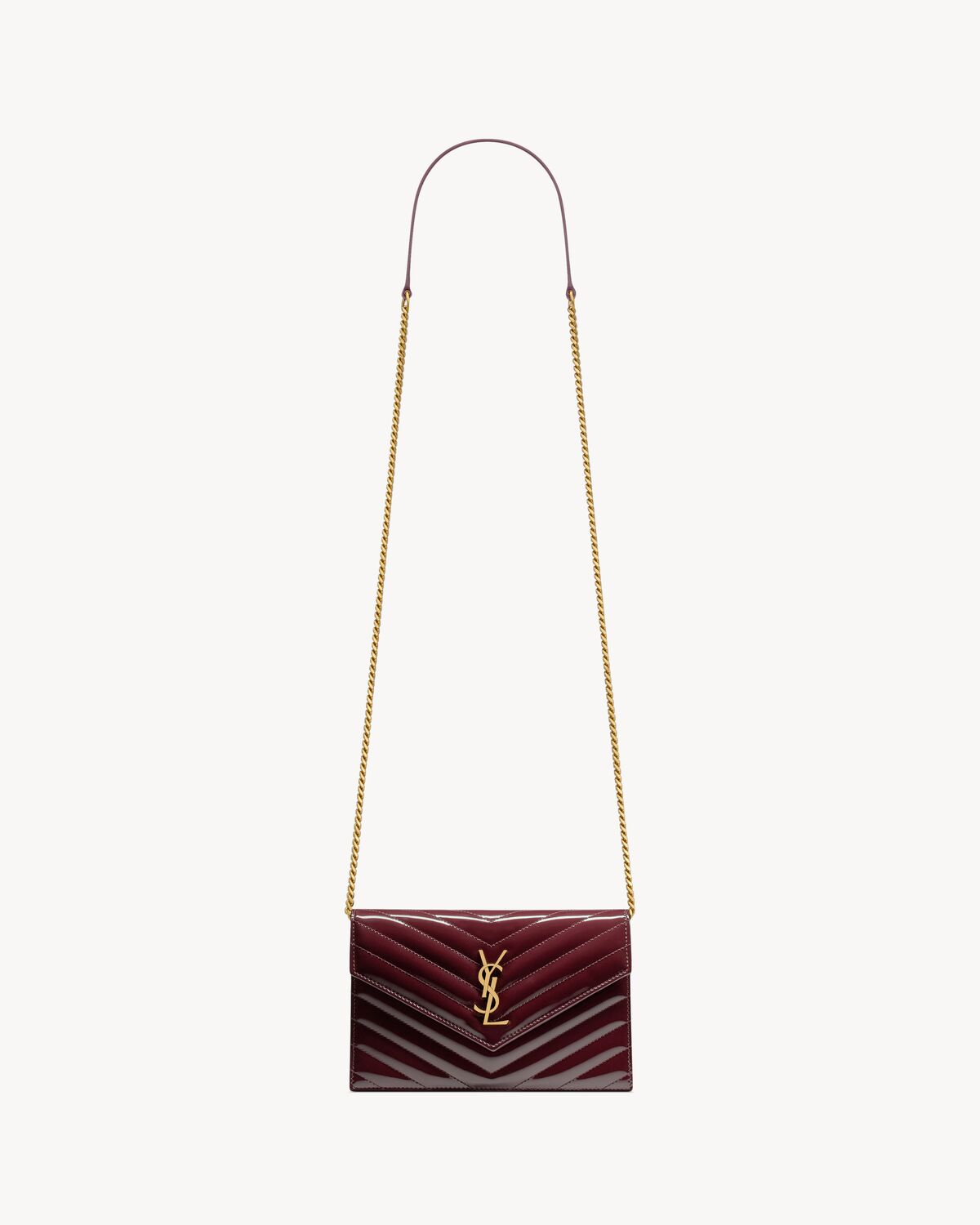 CASSANDRE ENVELOPE CHAIN WALLET EN CUIR VERNI