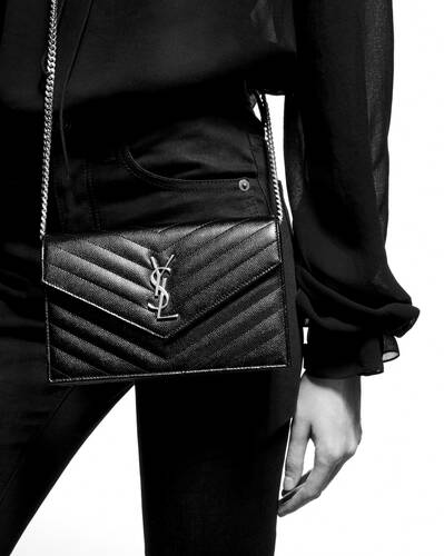 ysl grain de poudre envelope wallet on chain