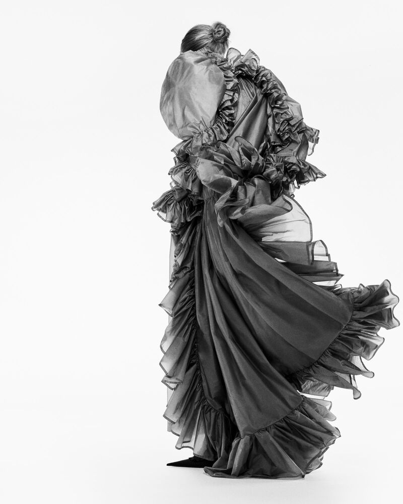 Looks > Women Summer 26 > Look 40