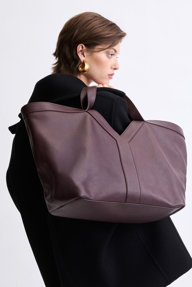 Women Handbags By Line > Grid Slider > Y (1)