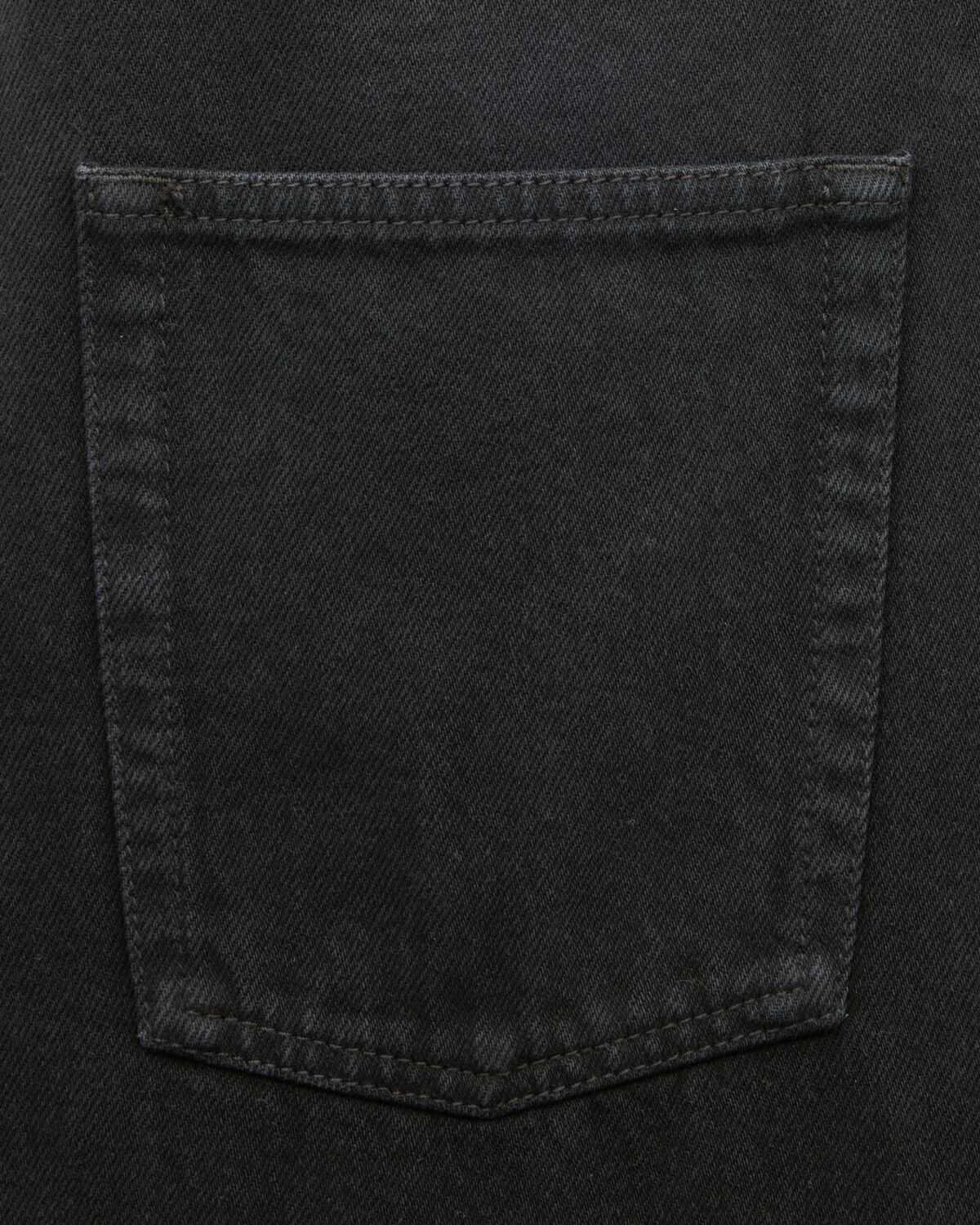 Lockere, schmale Jeans aus Denim in Carbon Black