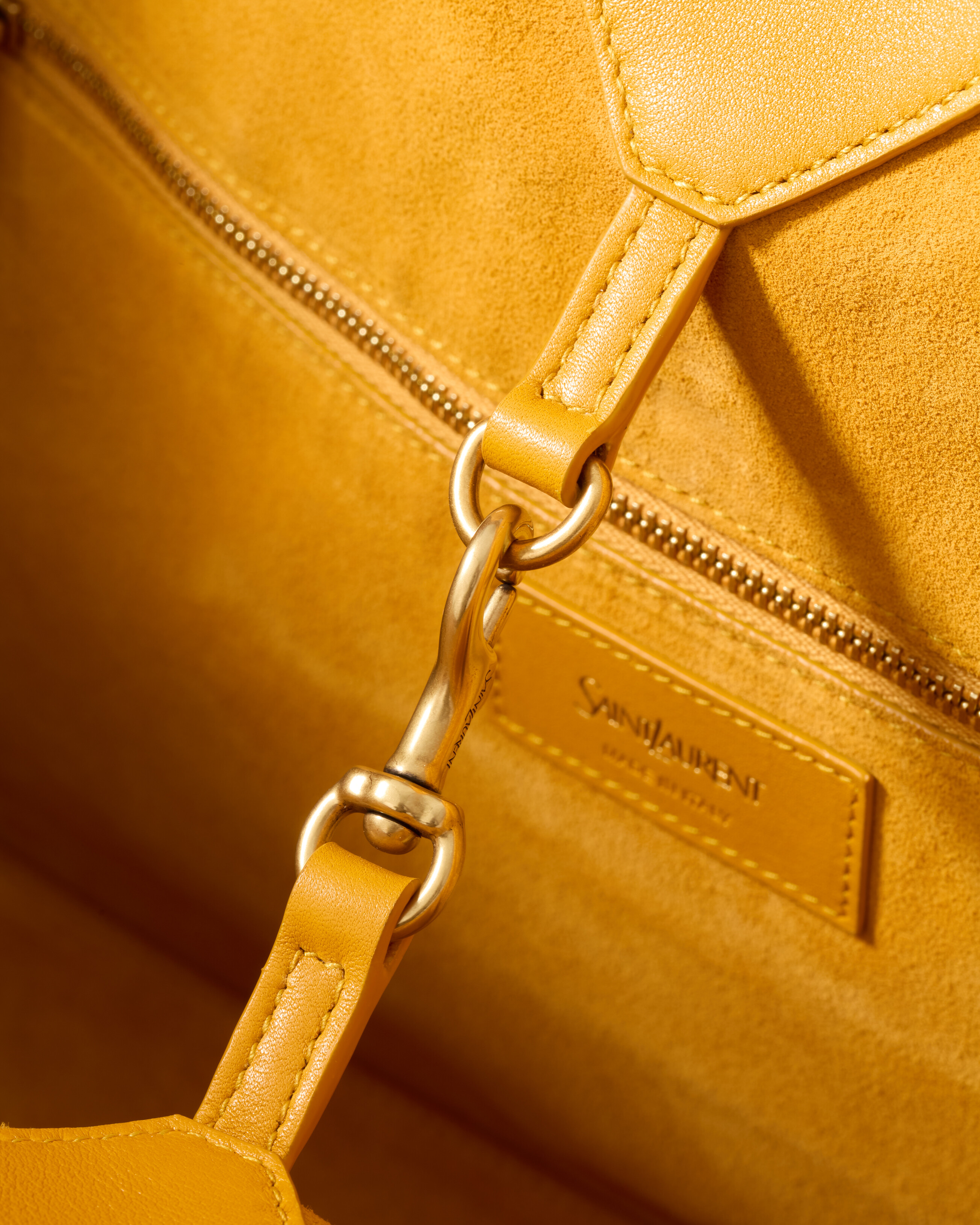 Y tote in leather