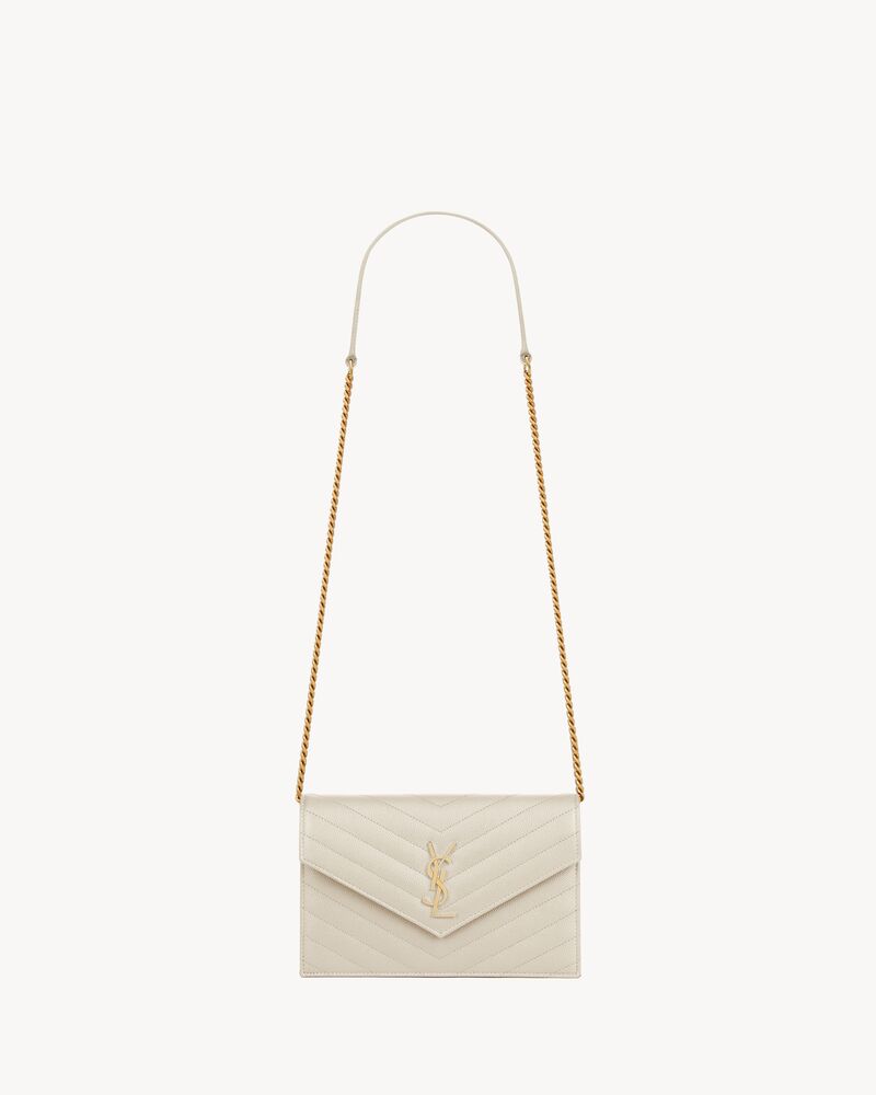 CASSANDRE ENVELOPE CHAIN WALLET IN GRAIN DE POUDRE LEATHER